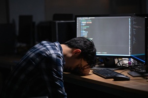要求加班并且不给加班费算犯法吗