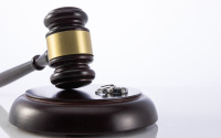 离婚财产重新分配的法律依据？