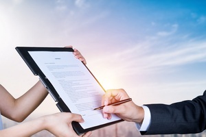 企业与员工签字的保密协议是法律效力吗对吗