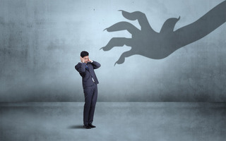恶意造谣诽谤他人是否构成犯罪行为