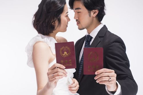 父母反对不给户口本领结婚证怎么办